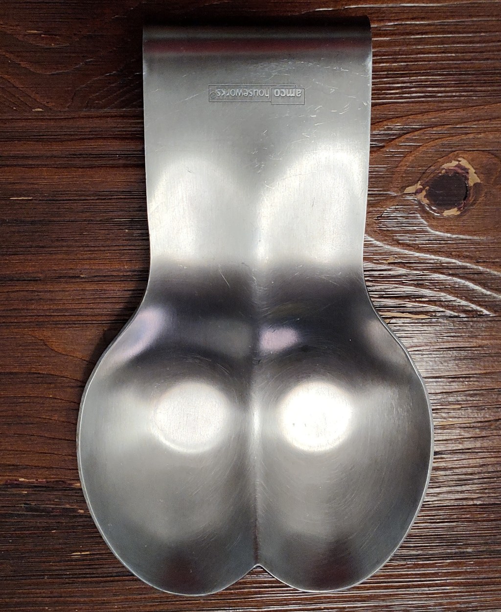 A picture of a scrotum holder